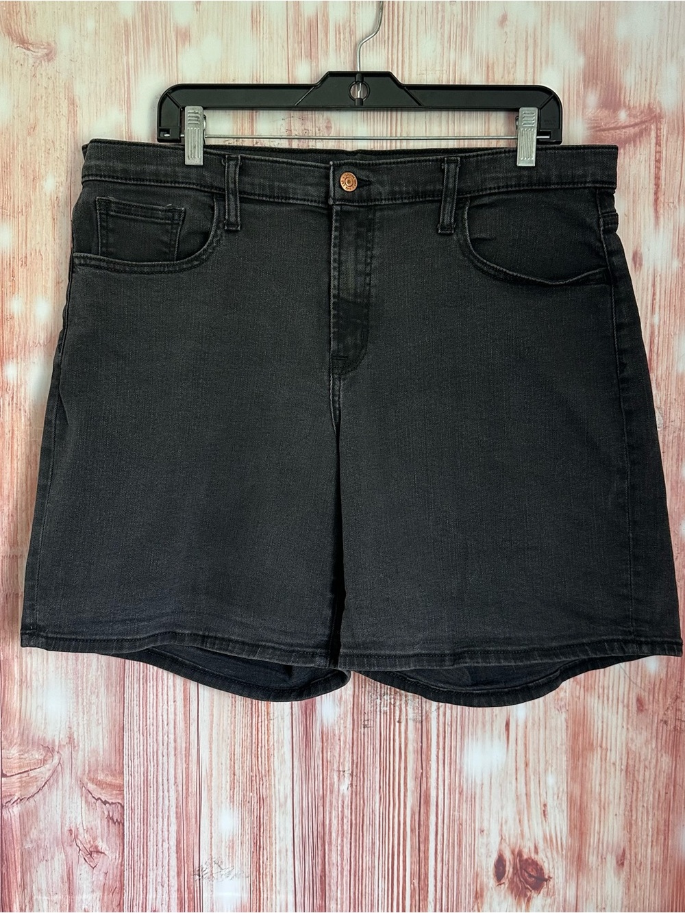 Gap Washed Black Mid Rise 5” Inseam Denim Shorts Size 33 Waist 16 TALL